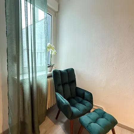 Gemuetliche 2-zimmer Im Erdgeschoss Mit Guter Anbindung * מוארס