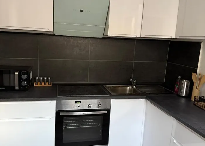 Gemuetliche 2-zimmer Im Erdgeschoss Mit Guter Anbindung *